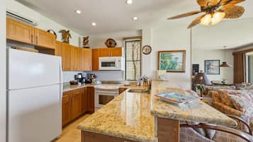 Condo, 1 Bedroom | Private kitchen | Coffee/tea maker, fridge, oven, toaster