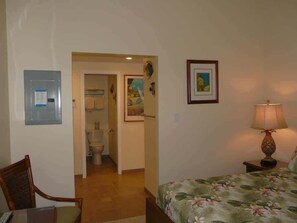 Condo, 1 Bedroom - Peaceful Ocean-view 2br Loft Escape - Unit C38 1 Bedroom Condo (Lahaina)