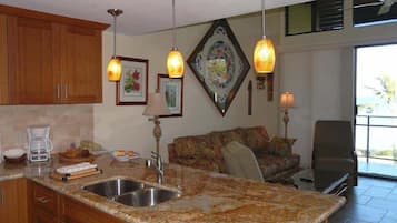 Condo, 1 Bedroom | Living area