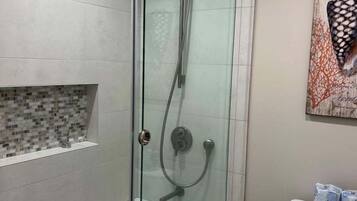 Condo, 1 Bedroom | Bathroom | Towels