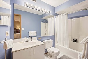 Apartamento, 3 habitaciones | Baño