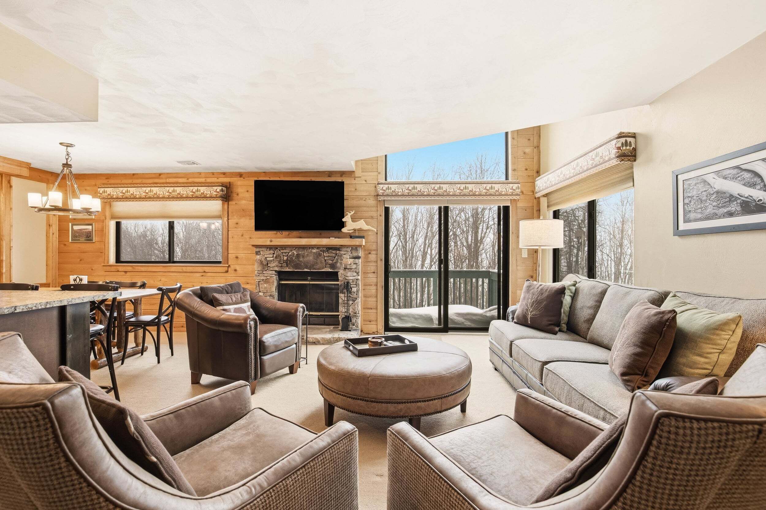 Condo, 3 Bedrooms | Living area