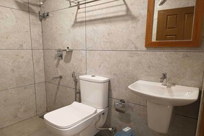 House | Bathroom - Hotel O Ksrtc Pandalam Pathanamthitta (Adoor)