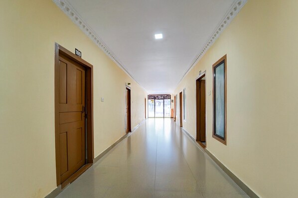 House | Interior - Hotel O Ksrtc Pandalam Pathanamthitta (Adoor)