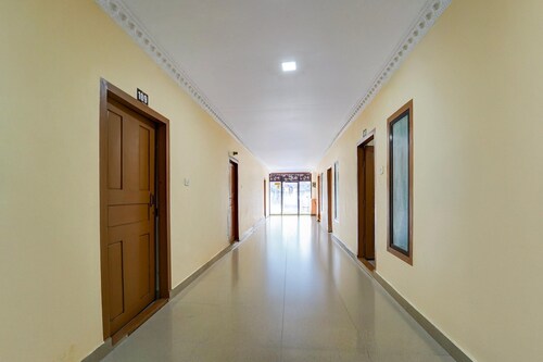 Hotel O Ksrtc Pandalam Pathanamthitta