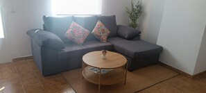 Living area - Holiday Home 'Manito' with Balcony, Wi-Fi and Air Conditioning (El Barraco)