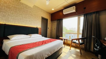 Deluxe Room, City View