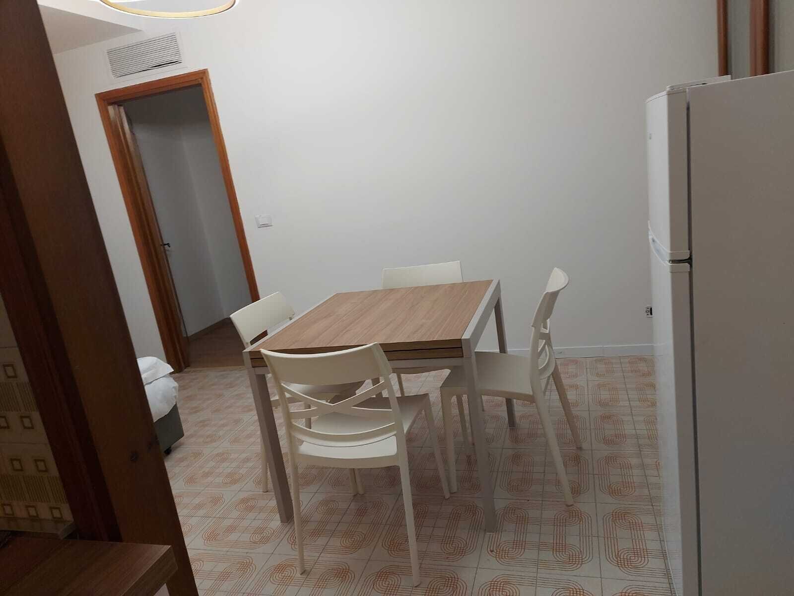 アパートメント バルコニー コートヤードビュー | レストラン