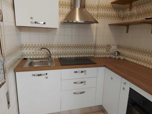 Apartment, Balcony, Courtyard View | Private kitchen - Lily Flat - 15 min from Venice (Mestre)