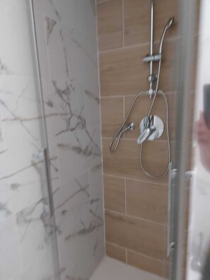 Apartment, Balcony, Courtyard View | Bathroom - Lily Flat - 15 min from Venice (Mestre)