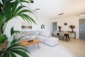 TV - Etherio Naxos Ouranos Charming 2-bedroom apartment with AC in beautiful Naxos (Cyclades)