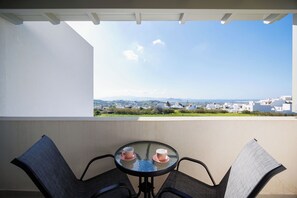 Outdoor dining - Etherio Naxos Ouranos Charming 2-bedroom apartment with AC in beautiful Naxos (Cyclades)