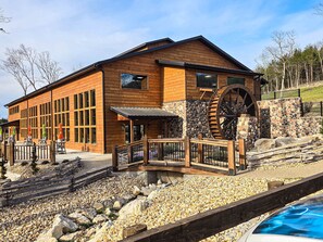 Exterior - Tall Timbers Legacy Lodge - Hike, Fish, Pool, Bike (Hollister)