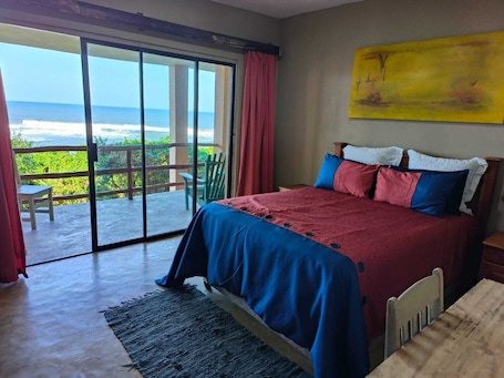 Internet. Bela Vista 2 , A Terrific 3-bedroom apartment with AC in Xai Xai