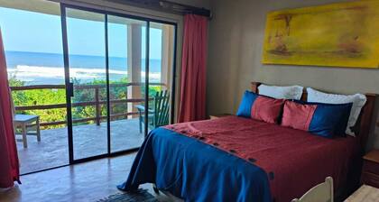 Bela Vista 2 , A Terrific 3-bedroom apartment with AC in Xai Xai