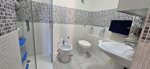 Bathroom - Vrbo Property (Palinuro)