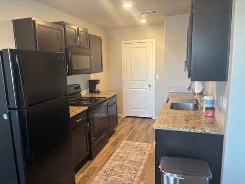 Lovely 3-bedroom house with AC in charming Odessa