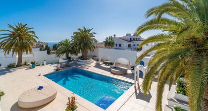 Cubo's Riad Mauresque / Private pool / Air conditioning / BBQ / Free Wi-Fi