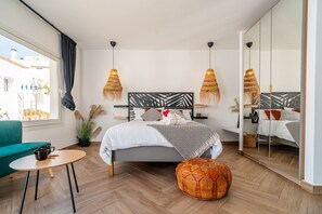 Fer et planche à repasser, Wi-Fi gratuit, draps fournis