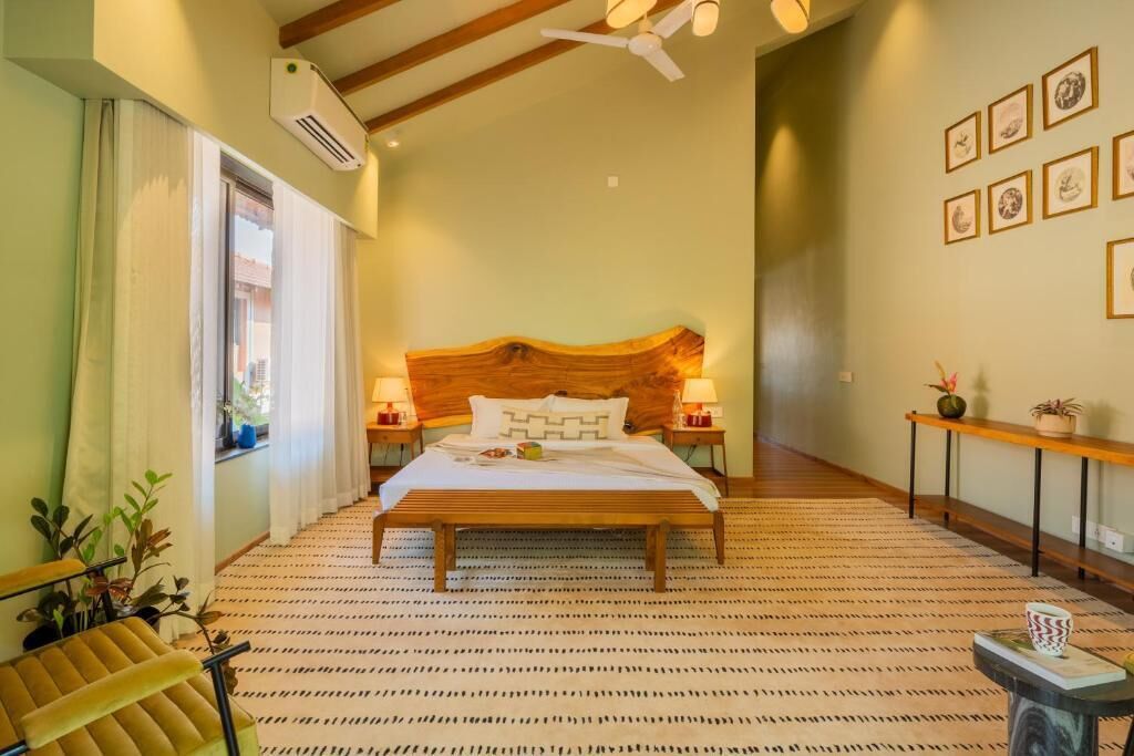 Iron/ironing board, free WiFi