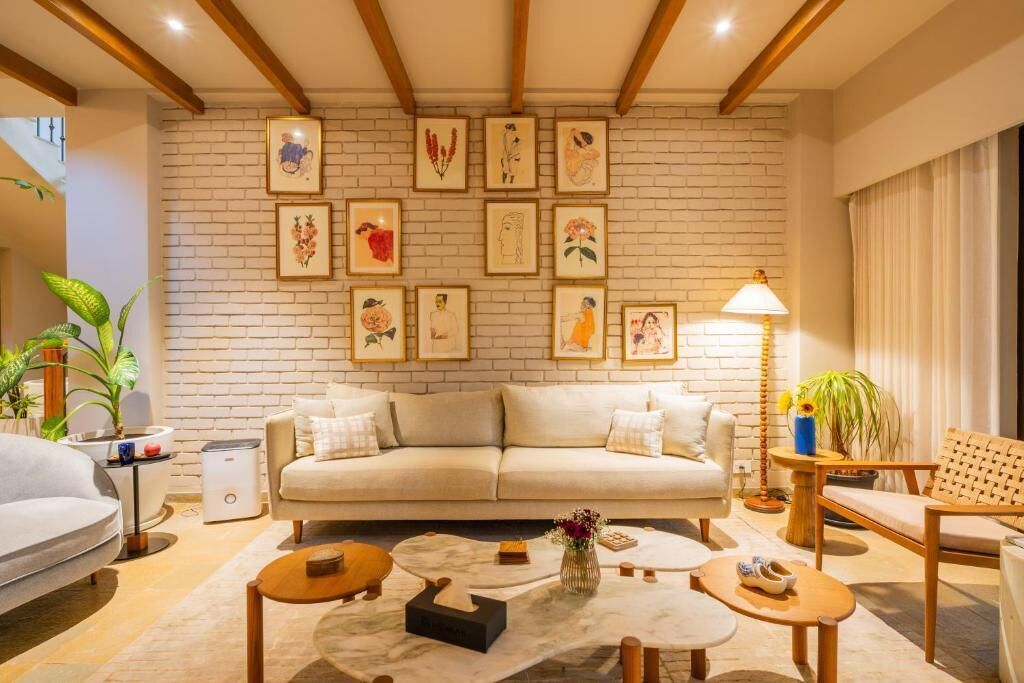 Luxury Villa, Balcony, City View | Living area