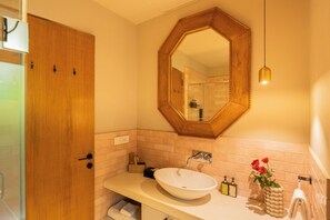 Slippers - ELIVAAS Amado Villa Euphoria 4 BHK  (Assagao)