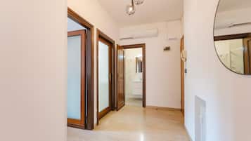 Apartment | Living area | Flat-screen TV