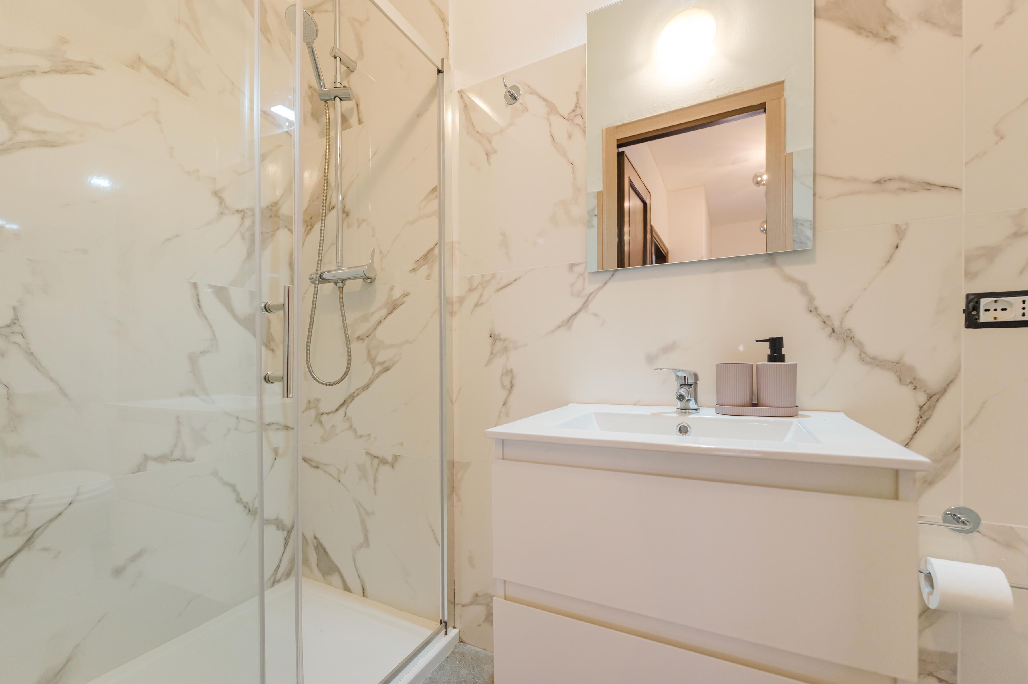 Departamento | Baño | Regadera, amenidades de baño gratuitas, secadora de cabello, bidet 