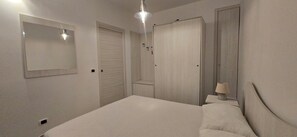 1 bedroom, iron/ironing board, WiFi, bed sheets - The Little House (Palinuro)