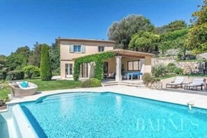 Pool - Green pool villa. (Provence-Alpes-Côte d'Azur)