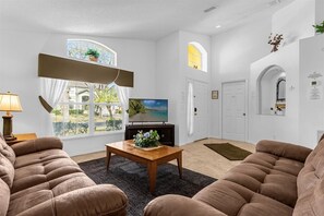 Smart TV, table football - Spectacular Villa in Emerald Island Resort 4BR/3BA (Kissimmee)