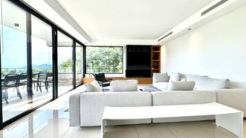 House, Smoking | 4 bedrooms