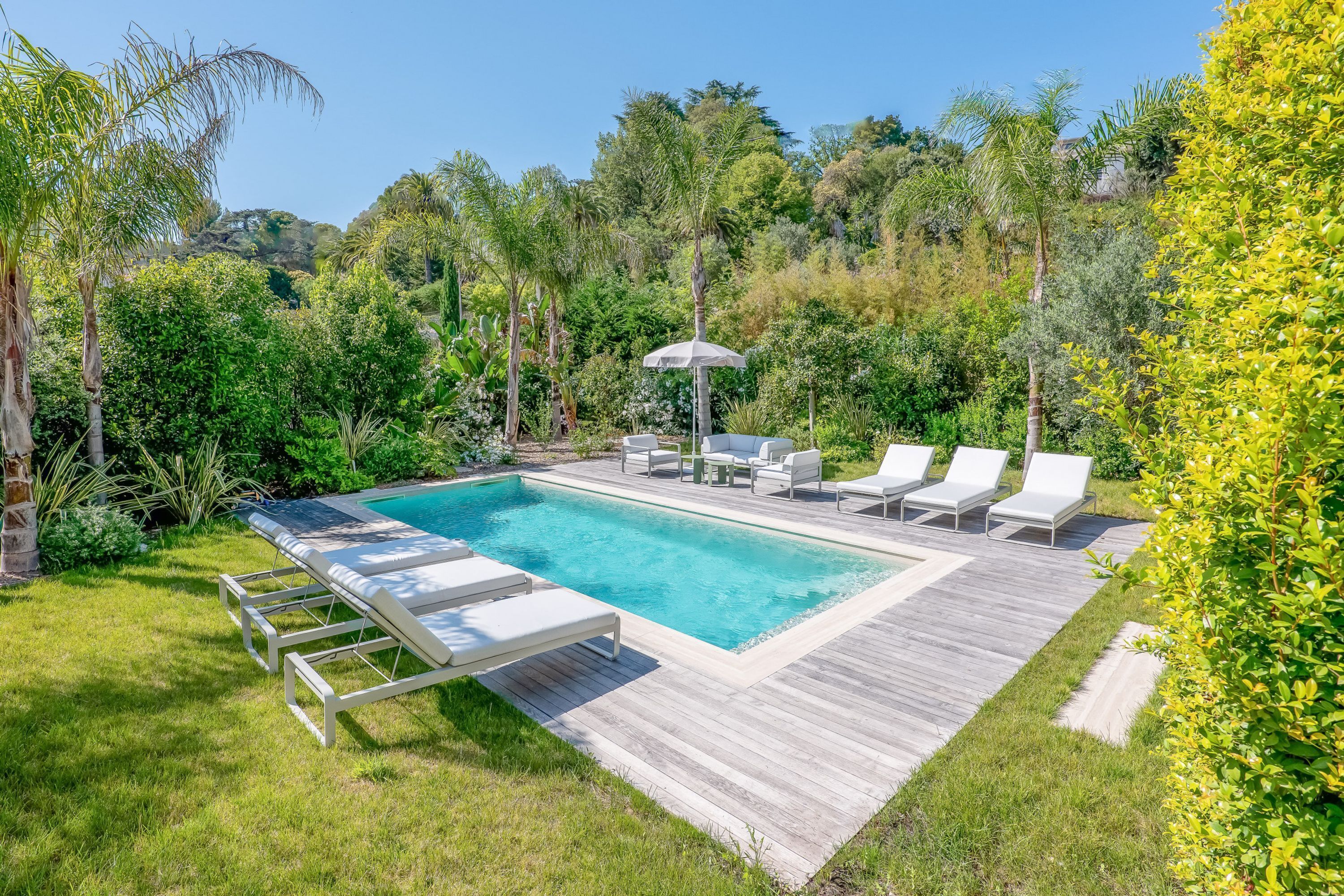 วิลล่า, สูบบุหรี่ได้