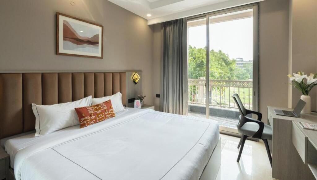 Executive Room, City View