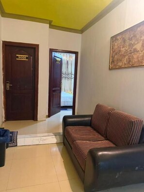 Interior - Huayun Primier Hotel (Accra)