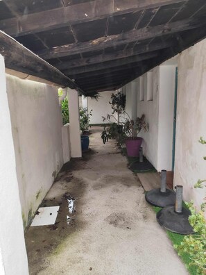 Classic Double Room | Property grounds - L'Oustau des Palunettes (Saintes-Maries-de-la-Mer)