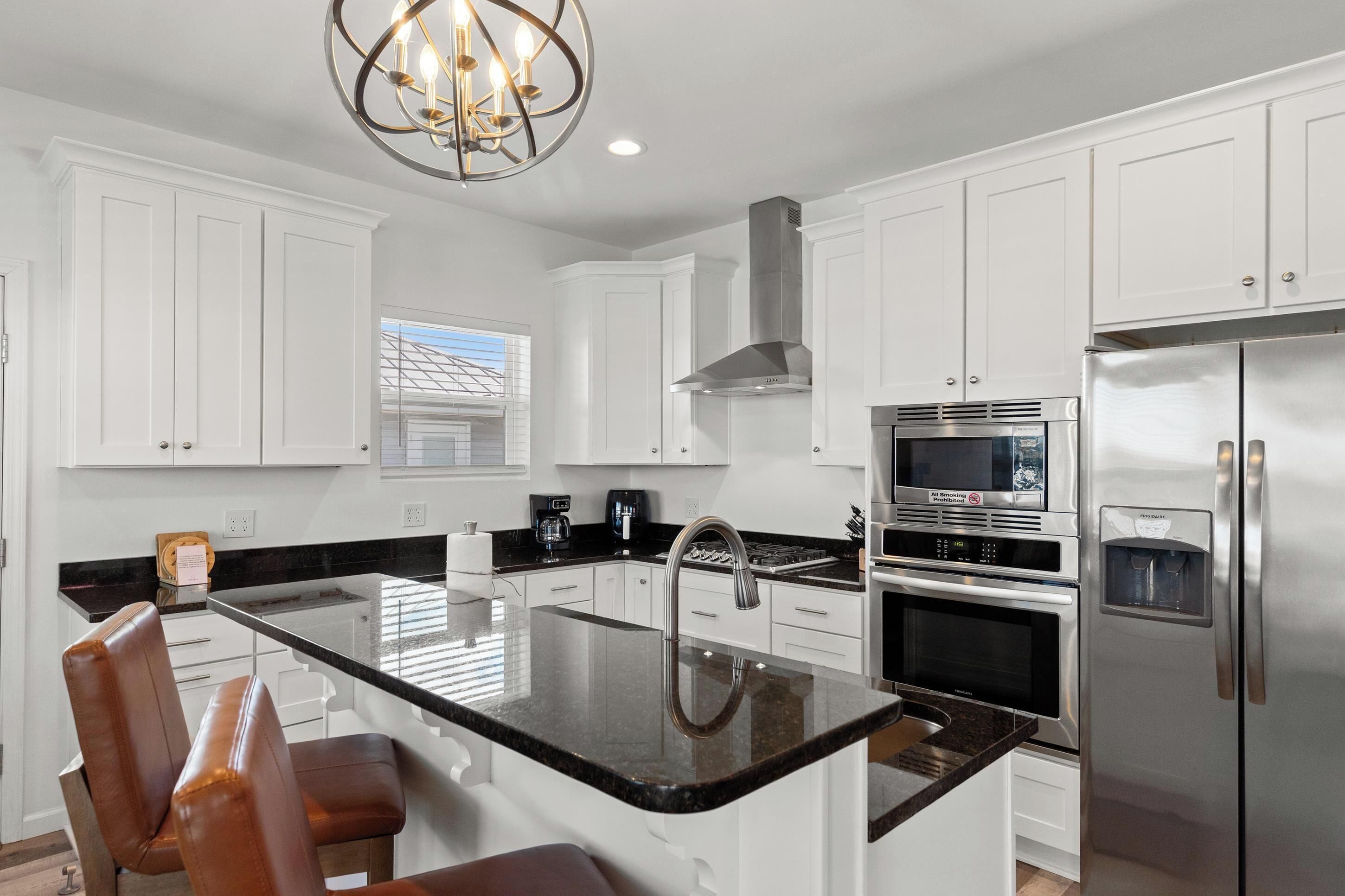House, Resort View | Private kitchen | Full-size fridge, microwave, oven, stovetop