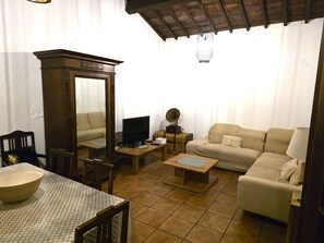 Living area - Silva Melo Farmhouse (Lagoa)