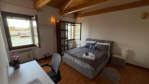 Condo, City View - Bella Murano (Venezia)