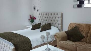 Apartment, 1 Bedroom, Fireplace | 1 bedroom