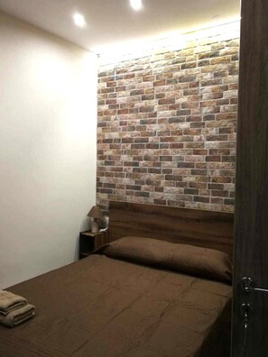 Iron/ironing board, free WiFi, bed sheets - Mary Christi Apartment (Iraklio)