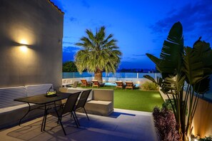 Outdoor dining - YoZa Villa • Private Pool • Privacy • Near Airport (Kokkini Hani)