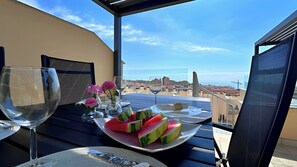 Outdoor dining - Vrbo Property (Torrox Costa)