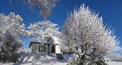 Holiday Home 'Gîte De Lonzanges' with Mountain View, Private Terrace and Wi-Fi