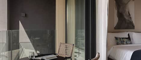1 chambre, bureau, fer et planche Ă repasser, lit parapluie