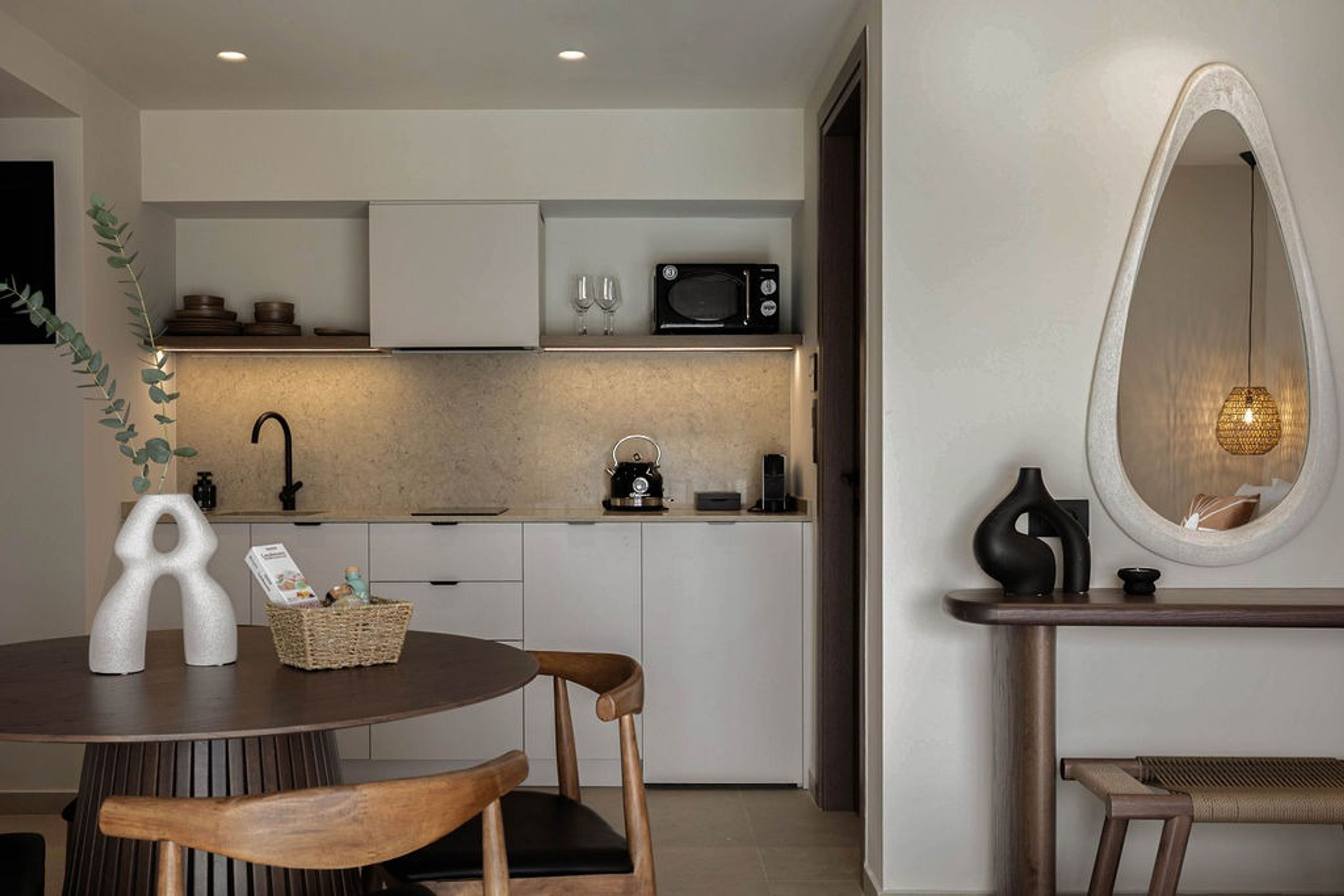Fridge, microwave, coffee/tea maker, toaster
