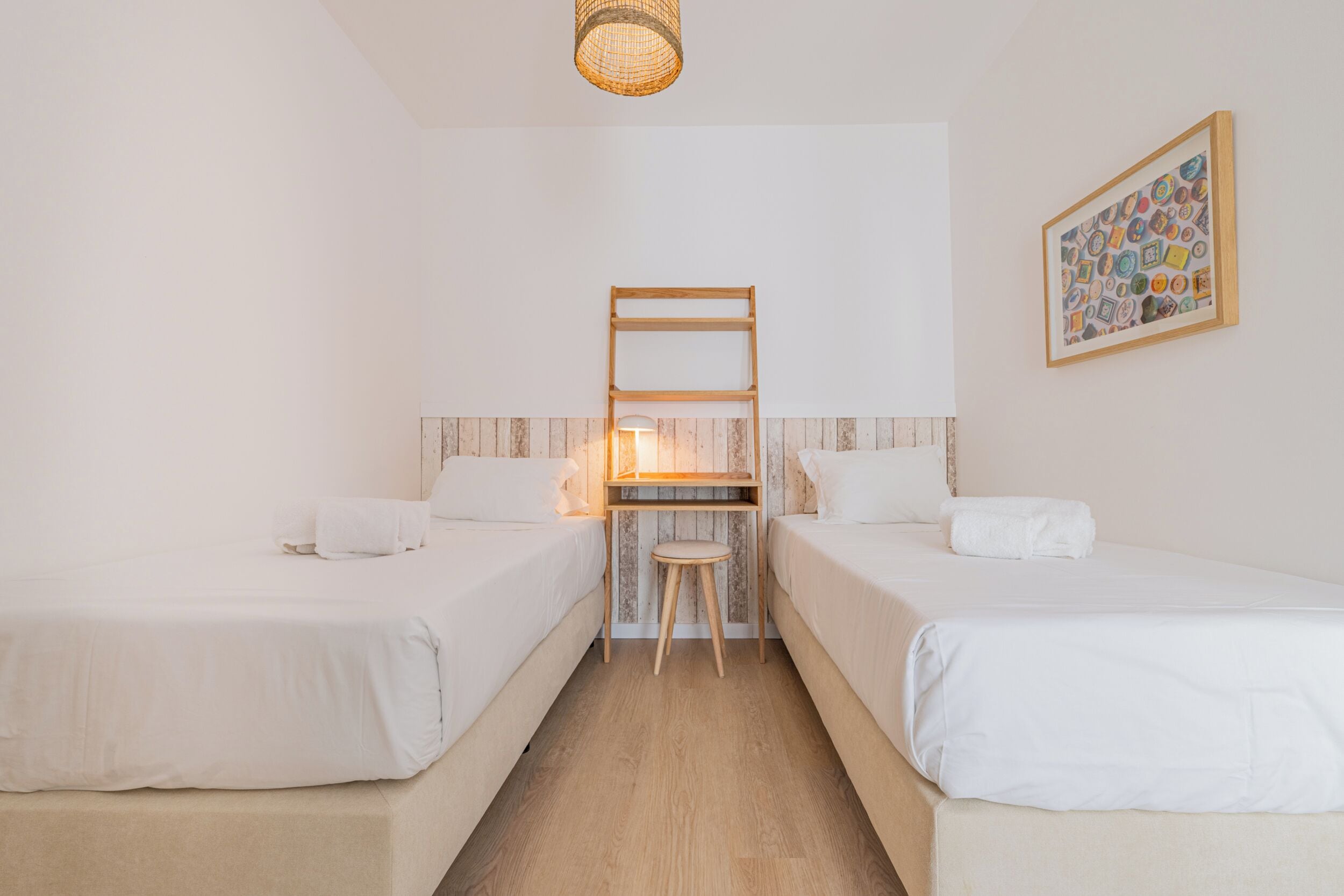 Free WiFi, bed sheets