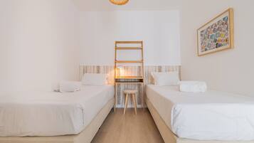 Free WiFi, bed sheets