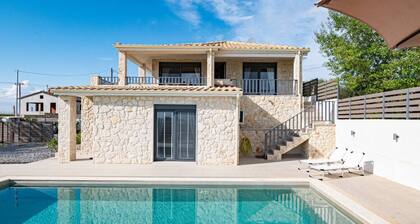 Villa Thea by RentalsPro