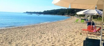 Sunny Villa Sea View by RentalsPro